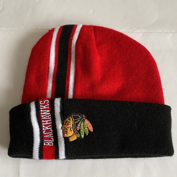 NEW Chicago Blackhawks Authentic NHL Ice Hockey Beanie Knit Hat One Size Red - Picture 7 of 7
